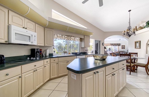 Long Meadow Villa | Rotonda Palms, full refund, pool heat, sleeps 8