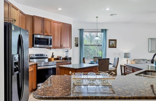 Rotonda Lakes Casa | Nuevo listado, hermosa casa Rotunda West, piscina privada, tarifas mensuales, minutos de las playas de Englewood y Boca Grande