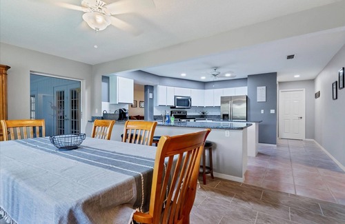 Pebble Beach Casa | Rotunda West Private Pool House 7 miles from Gulf Beaches
