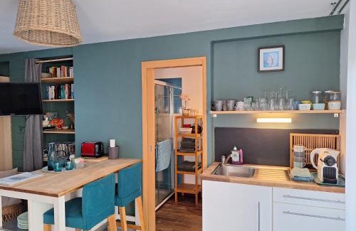 Porspoder Casa | Roulotte Gîtes O bien-être massage Spa Séjour bien-être en hébergement insolite roulotte Karantez ou en gîtes Melon ou Yock à 800 m des plages Maison d'hôte Drogou