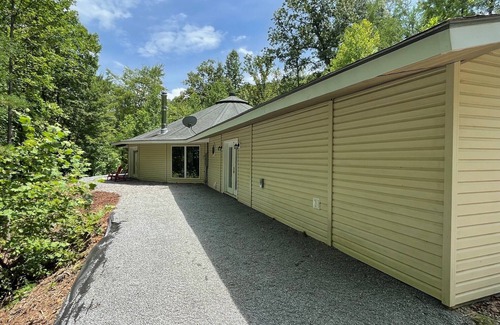 Lake Lure Casa | Round Deltec Home in picturesque Lake Lure
