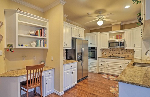 Brushy Bend Park Casa | Amplio Lakefront Round Rock House w / juguetes de agua!