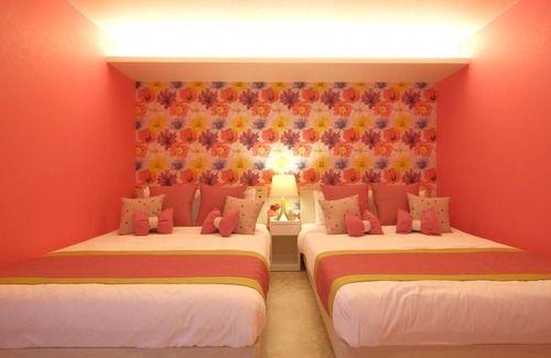 Matsuyama Apartamento | Rounded soft and feminine botanical style Click / Naha Okinawa
