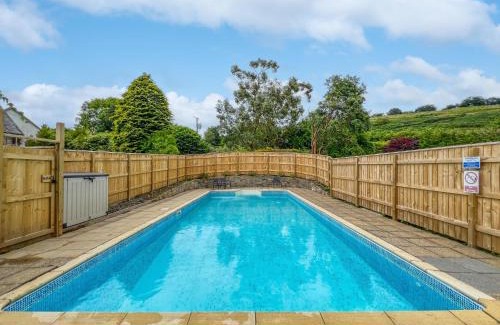Swimbridge Casa | Roundhouse, Nr Barnstaple with outdoor seasonal pool, free wifi and on-site parking