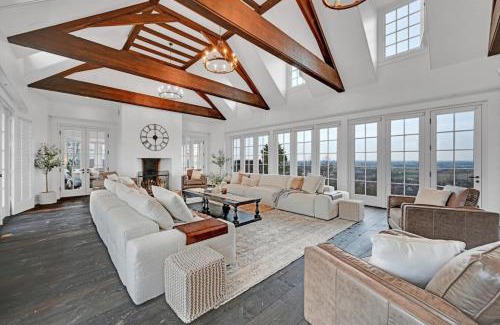 Wrightsville Casa | Roundtop Mansion-Breathtaking View, indoor Pool