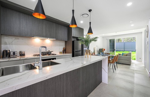 Rouse Hill Casa | Rousehill 5Br with Pool near Shopping Centre&Train