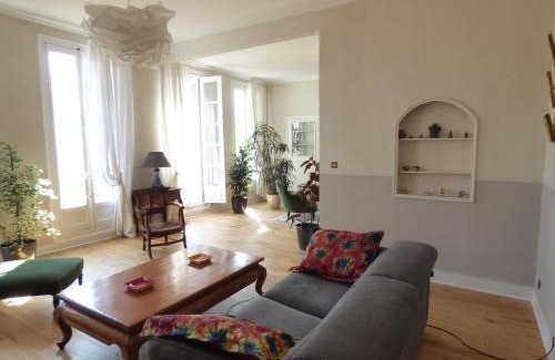 Quartier Administrations Apartamento | Roussy Nîmes Romaine