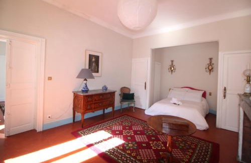 Quartier Administrations Apartamento | Roussy Nîmes Romaine