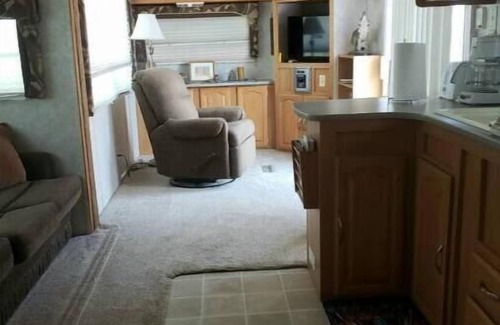 Newberry Springs Casa | Route 66 Labyrinth Trailer