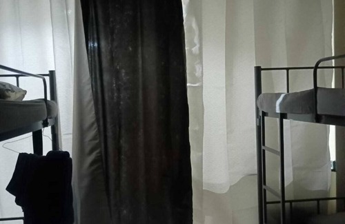 Naif Cama Y Desayuno | Rovers Boys Hostel Bed Space in Deira Near Gold Souq Metro Station