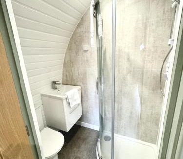Cowbridge Apartamento | Rowan Hobbit Pod at Cowbridge Cabins