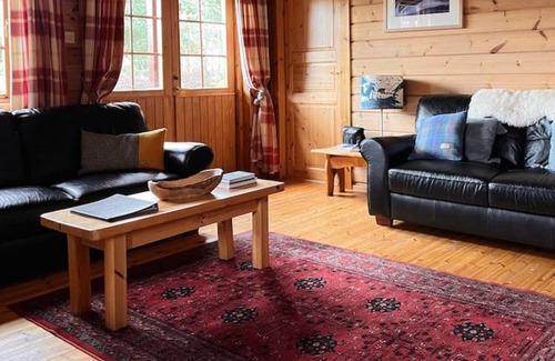 Marybank Cabina | Rowan Lodge at Big Sky. Family friendly cabin in the Scottish Highlands.