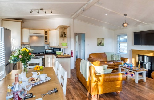 Otterham Apartamento | Rowan Lodge-Lodge-Baño Privado