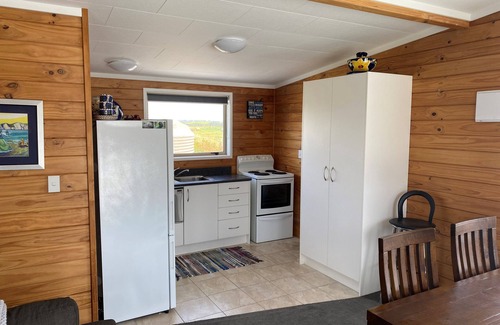 Karkari Peninsula Casa | Rowlys Resort Back Bach suitable for family of 4 or 2 couples