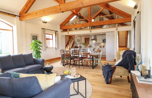 Birchover Cabaña | ROWTOR, family friendly, character holiday cottage in Birchover
