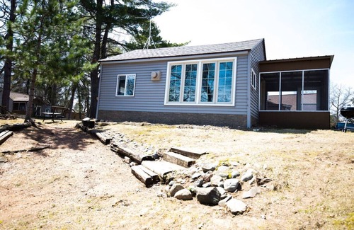 Tomahawk Cabaña | Rowyn's Resort - Cozy Lake Nokomis Cabin