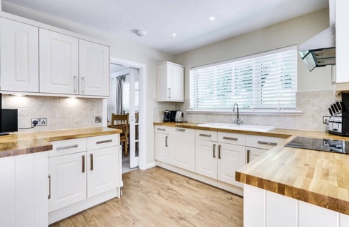 Pooley Bridge Cabaña | Roxby, Pooley Bridge - a cottage that sleeps 6 guests in 3 bedrooms