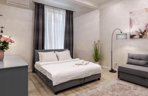 Lviv City Center Apartamento | Royal apartment on Lysenka 5