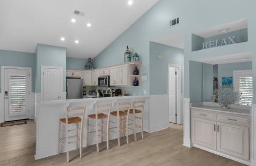 Crystal Shores Casa | Royal Bahamian by Newman-Dailey