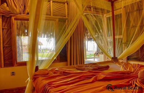 Pottuvil Division 2 Hotel | Royal Beach Arugambay
