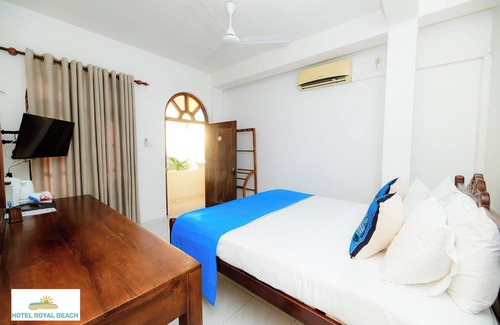 Thiranagama Hotel | Royal Beach Hotel