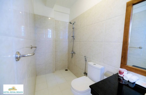 Thiranagama Hotel | Royal Beach Hotel
