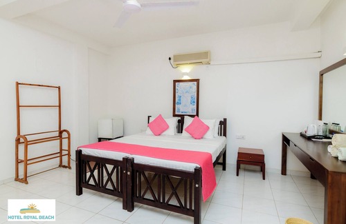 Thiranagama Hotel | Royal Beach Hotel