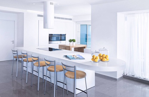 Kerem HaTeimanim Casa | ROYAL BEACH RESIDENCE - 2 BR 2 BATH APR