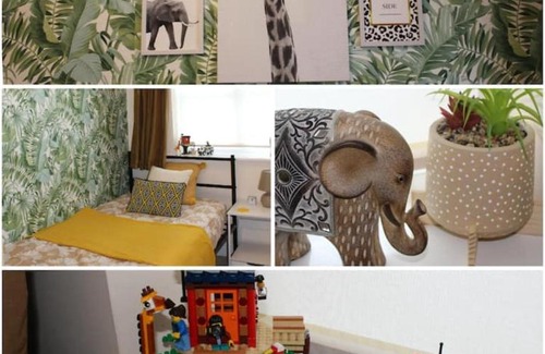 Slough Casa | Royal Brick Home - Sleeps 5 to 6 - No ULEZ - Tube Nearby - Free Parking - Lego Themed