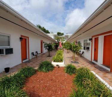 Northeast Miami Hotel | Royal Budget Inn