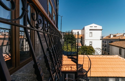 Covilha Apartamento | Royal Collection