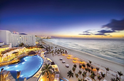 Zona Hotelera Apartamento | Royal Deluxe Suites with Ocean View, Parial Ocean View or Lagoon Views.