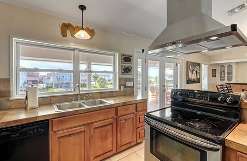 City-by-the Sea Casa | Royal Estes 5 Bedroom Home by RedAwning