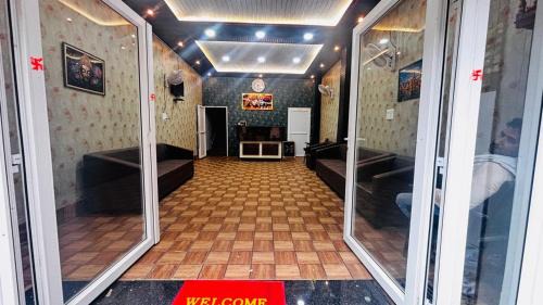 Varanasi Hotel | Royal Galaxy Inn
