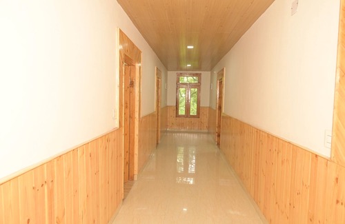 Banjar Hotel | Royal Galaxy Tirthan