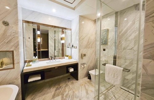 Pudong Casa | Royal Garden Hotel ShangHai
