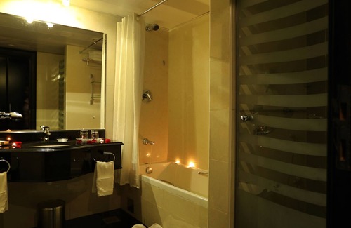 Al Nahda Hotel | Royal Grand Suite Hotel