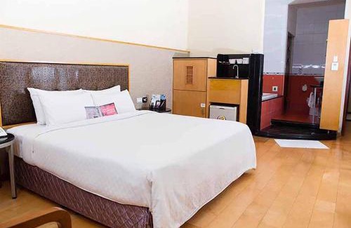 Lingya District Hotel | Royal Group Motel Chien Kuo Branch