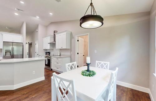 Brooksville Casa | Royal Highlands Retreat