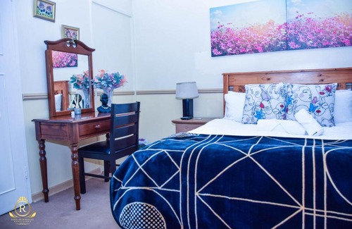 Carletonville Casa | Royal Highness Lux Guesthouse