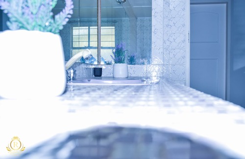 Carletonville Casa | Royal Highness Lux