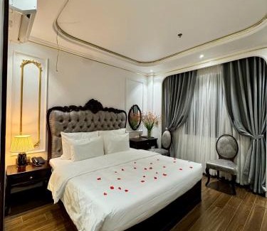 Thanh Tri Hotel | Royal Hotel Thanh Trì