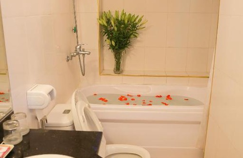 Ngoc Khanh Hotel | Royal Hotel
