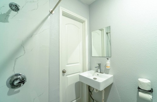 Stephenville Hotel | OYO Royal Inn