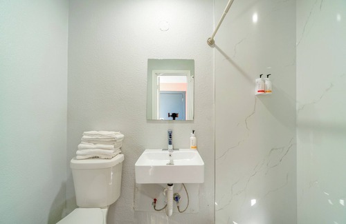 Stephenville Hotel | OYO Royal Inn