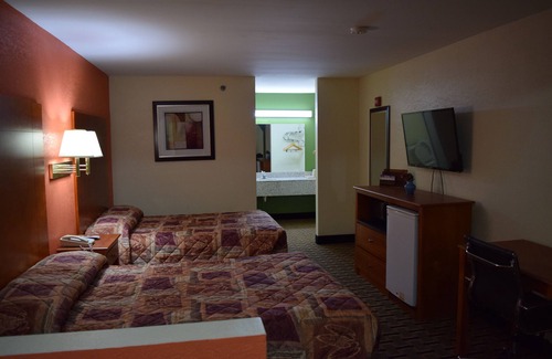 Douglasville Hotel | Royal Inn Douglasville