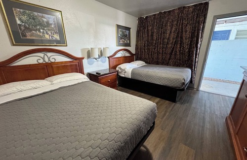 Eustis Hotel | Royal Inn
