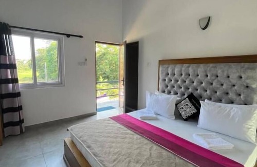 Thalawatugoda Hotel | Royal Crown Residency Hotel