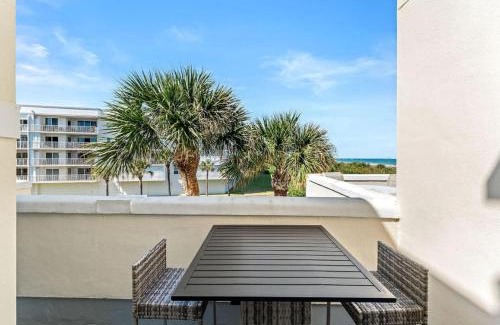 Cape Caneveral Beach Gardens Casa | Royal Mansions, Ocean View Penthouse Condo