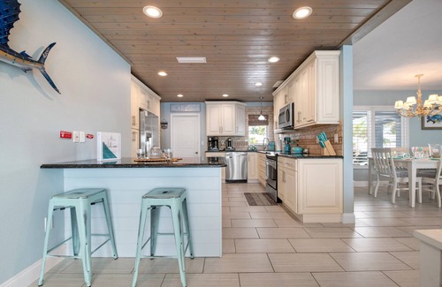 Whitney Beach Casa | ⚓Royal Palm Paradise! Waterfront, Private Pool/ Hot Tub, Boat Dock!⚓🐕